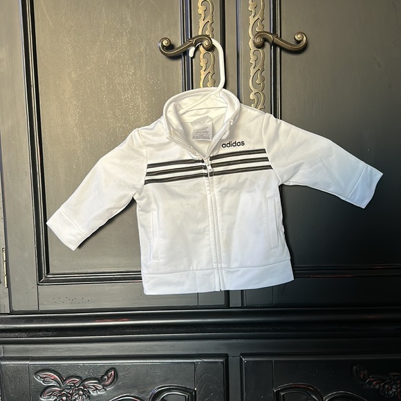 ADIDAS JACKET 6 months ECU in white with black trim, pockets, front zipper - Picture 2 of 11